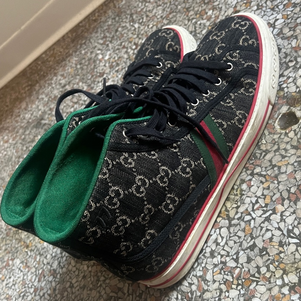 Gucci sneakers used